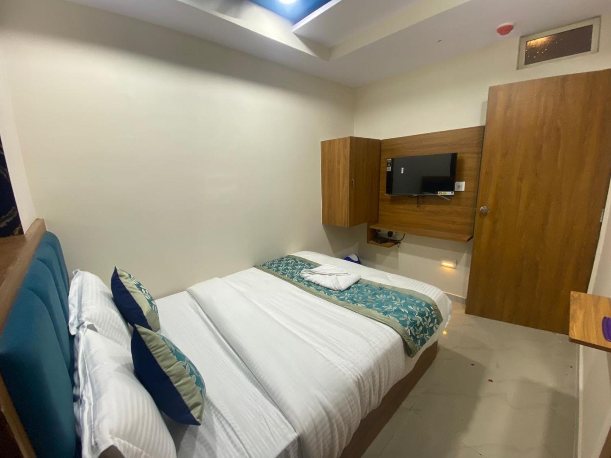 Hotel Surya Villa Ahmadabad Zewnętrze zdjęcie