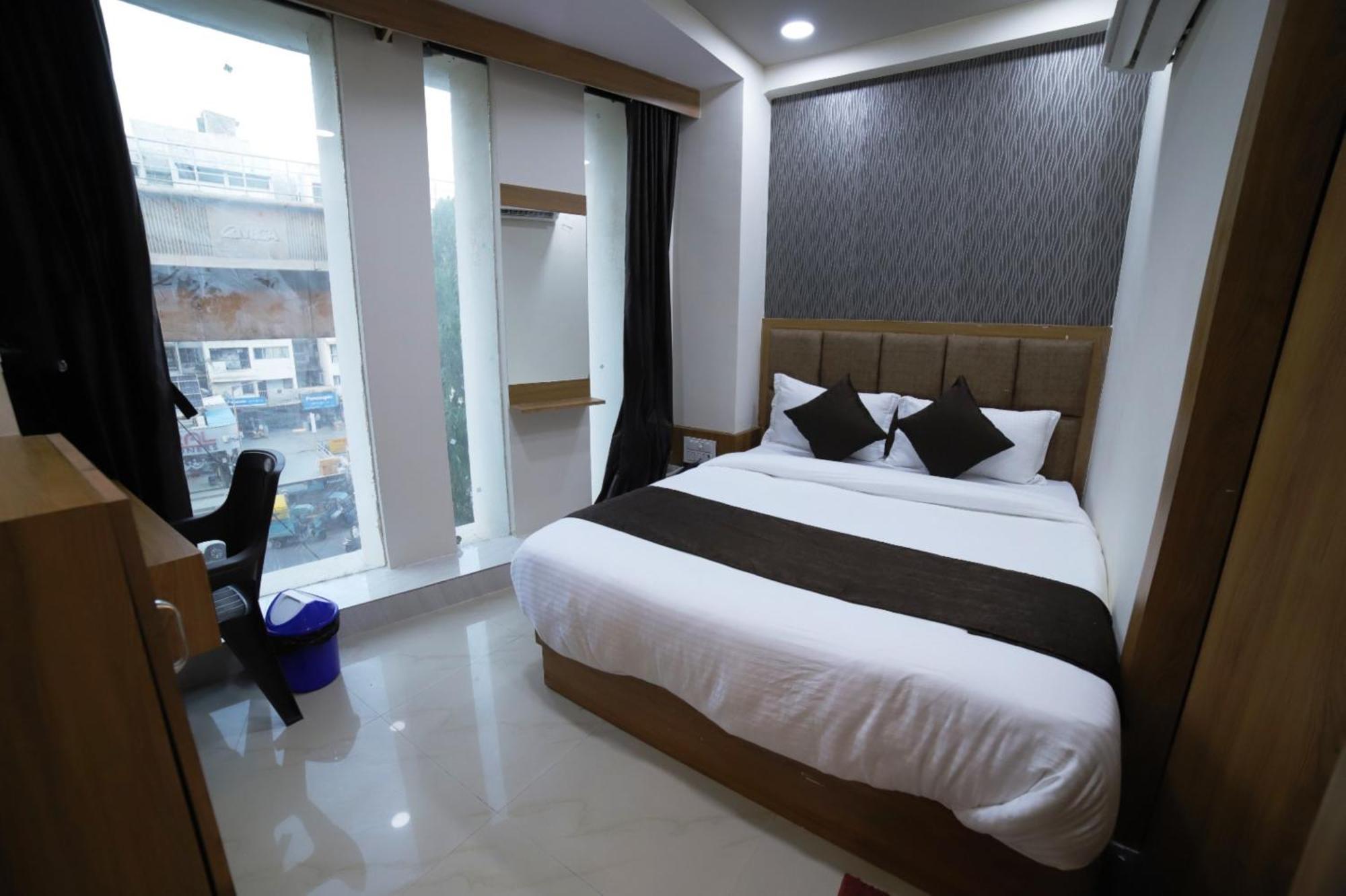 Hotel Surya Villa Ahmadabad Zewnętrze zdjęcie